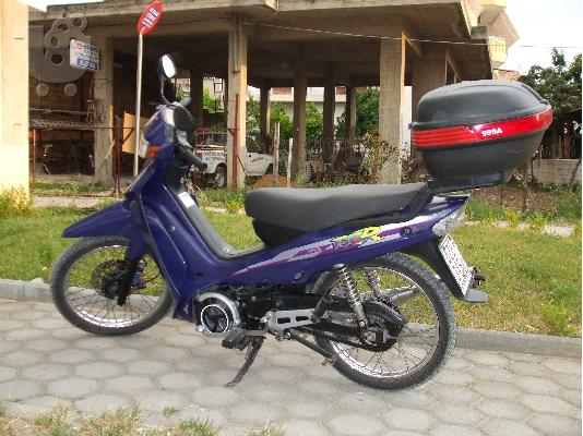 PoulaTo: YAMAHA  '99