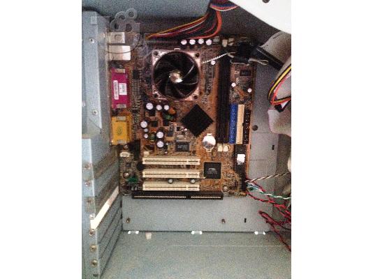 PoulaTo: μητρικη επεξεργαστης athlon xp 1800 1.54GHz