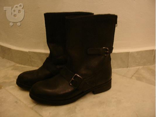 PoulaTo: Μποτάκια μαύρα Pull&Bear
