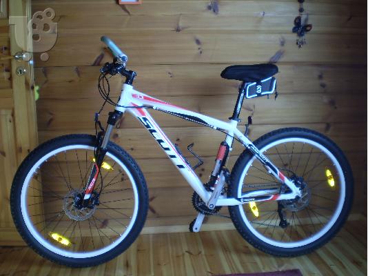 PoulaTo: scott aspect 30 2011