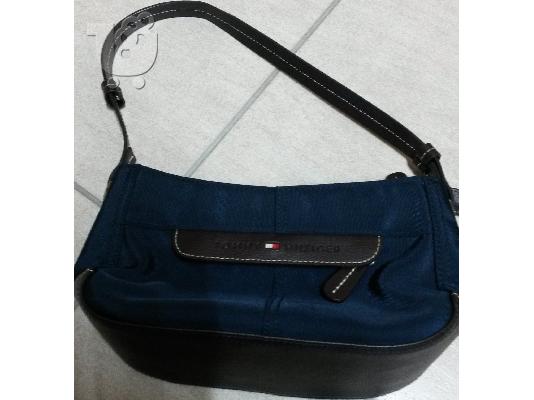 PoulaTo: ΤΣΑΝΤΑΚΙ ΩΜΟΥ TOMMY HILFIGER