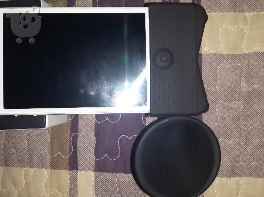 Iphone 4 με 4 θήκες δώρο