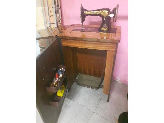 Συλλεκτική ραπτομηχανή