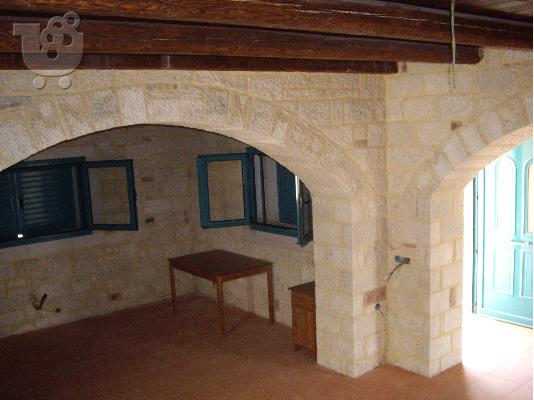 Μεζονέτα πέτρινη παραθαλάσσια ολοκαίνουργια