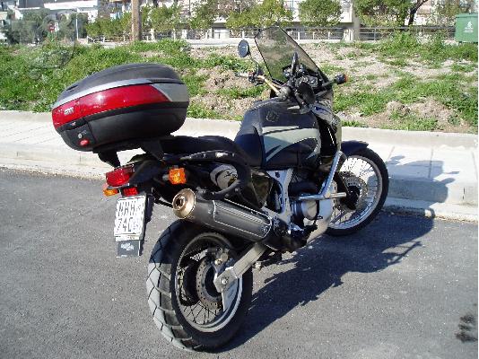 PoulaTo: HONDA XRV 750 Africa Twin '02