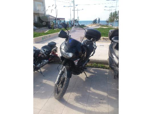 PoulaTo: HONDA XL 650 V Transalp '04