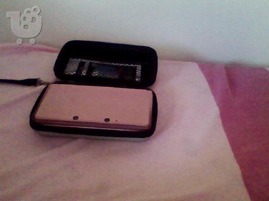 πωλειται nintendo 3DS με 8 παιχνιδια σε αριστη κατασταση με την θηκη του...