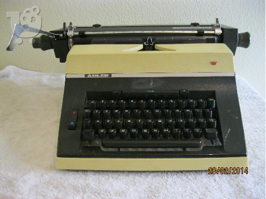 Γραφομηχανή ADLER UNIVERSAL 200