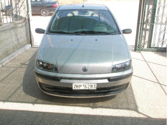 PoulaTo: FIAT PUNTO '02