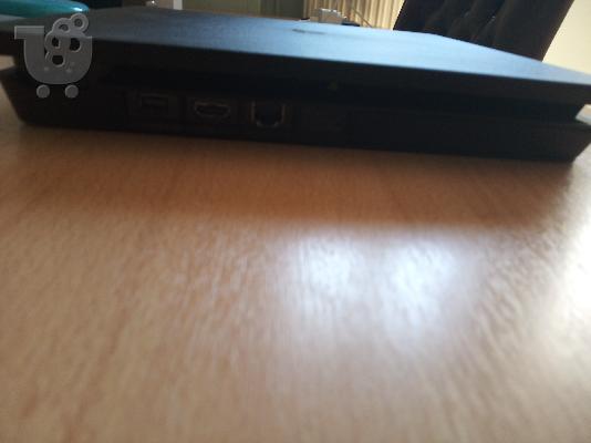 PoulaTo: PlayStation 4 slim