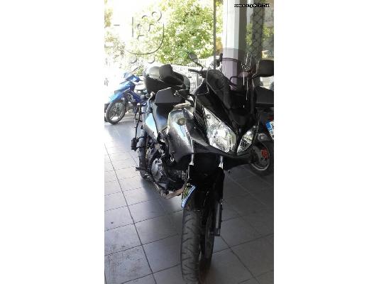 SUZUKI VS 750 