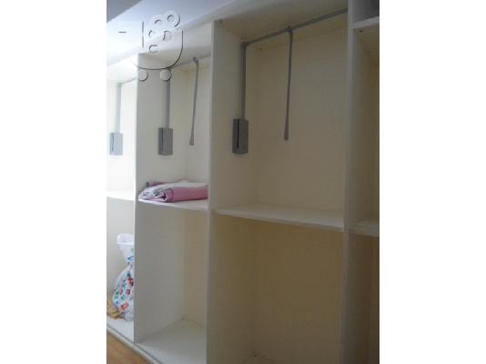 PoulaTo: Δωματιο ντουλαπα - dressing room με 2 πλευρές ( 3,23 χ 0,60 και 3,20 χ 0,60 )