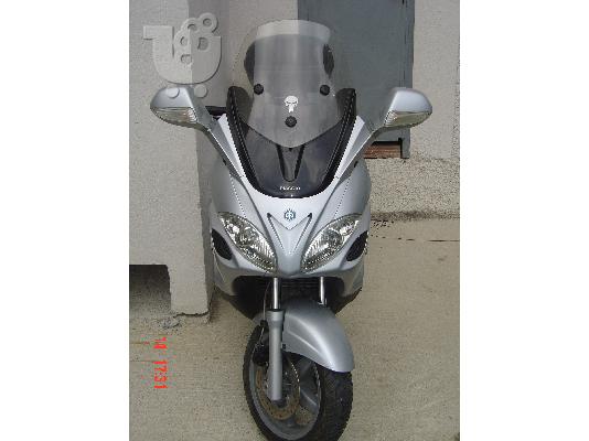 PoulaTo: PIAGGIO X9 250 '04