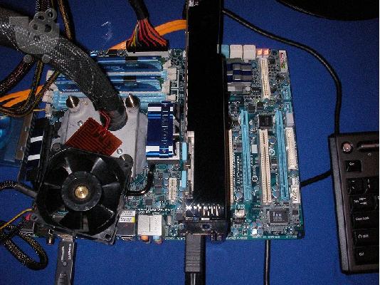kenouria axrisimopiiti GTX 285 Gigabyte