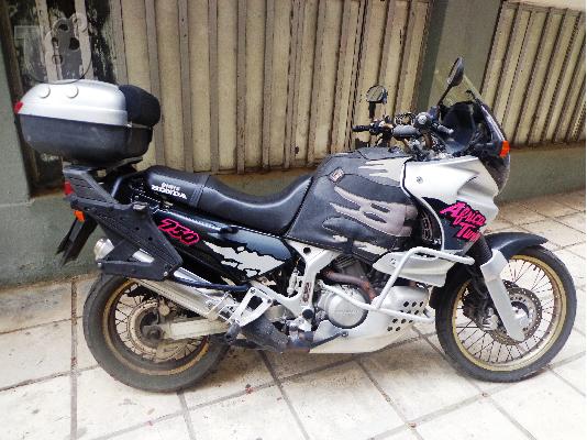 PoulaTo: HONDA XRV 750 Africa Twin '12