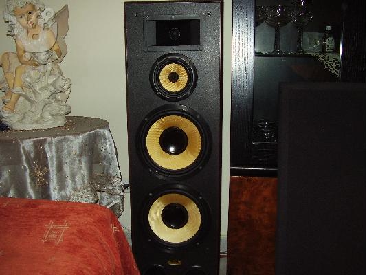 home cinema για δυνατες ακροασης