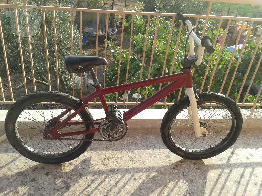PoulaTo: Πωλείτε bmx gt σε πολύ καλή κατάσταση τιμή 100 συζητίσημη