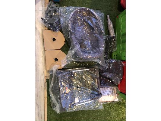 Πωλείται καρότσι STOKKE scoot v2 & καθισματάκι αυτοκινήτου iziGO...