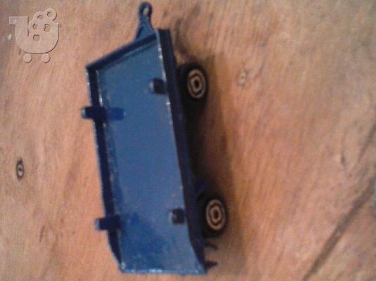 PoulaTo: MAJORETTE BLUE TRAILER