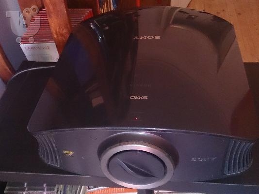 PoulaTo: Projector SONY vw-60