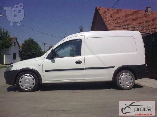 PoulaTo: OPEL COMBO '04