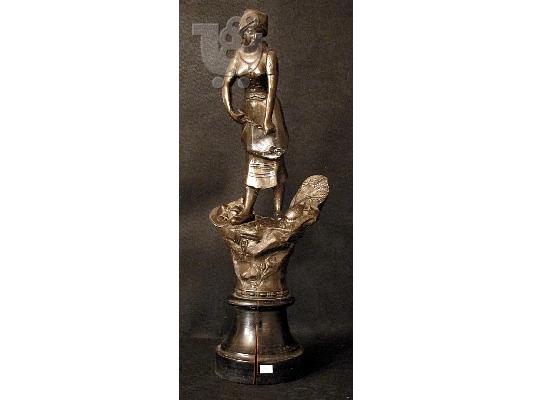 PoulaTo: Αγαλματίδιο σε pewter, με θέμα 