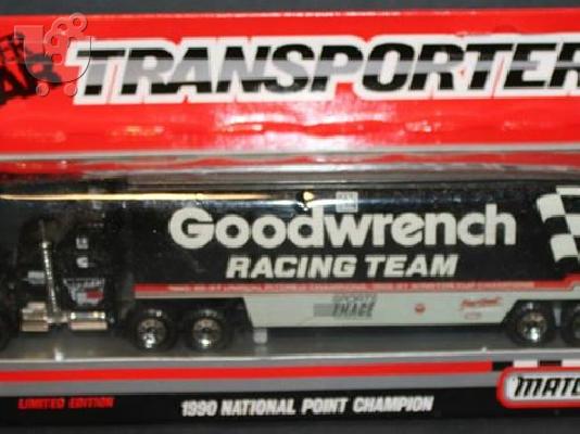 MATCHBOX Μεταλλικές μινιατούρες σειρά Super Star Transporters.