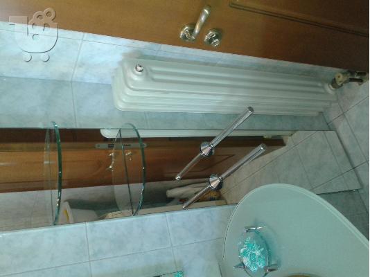 Επιπλο μπάνιου γυάλινο αμμοβολή με καθρέπτη και στήλη...