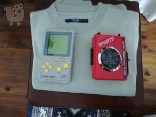 PoulaTo: Παιχνιδομηχανή και Walkman