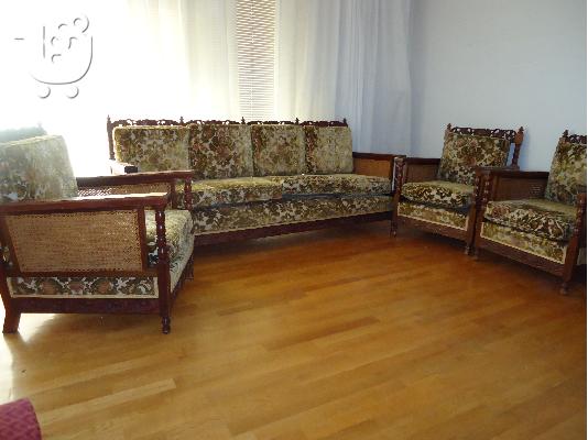 PoulaTo: Σαλόνι