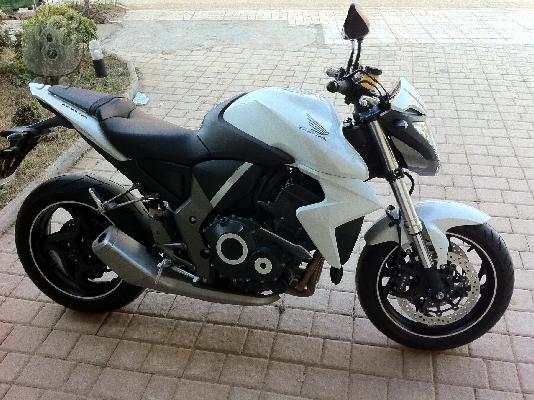 PoulaTo: HONDA CB 1000 R (all versions) '09