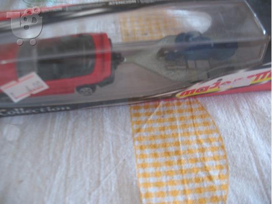 PoulaTo: 1/60  majorette MUSTANG+TRAILER WITH MOTO RED
