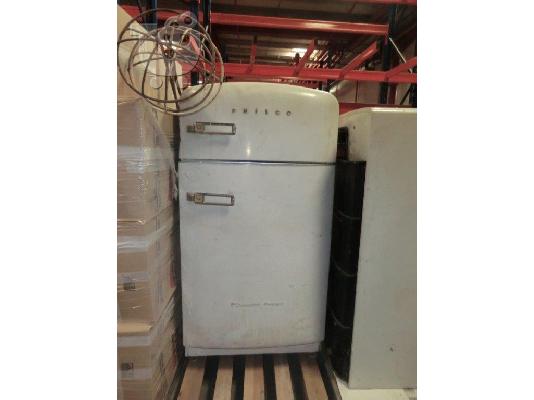 PoulaTo: Ψυγείο vintage PHILCO