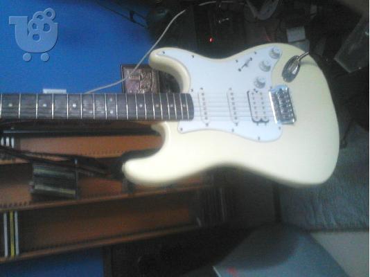 PoulaTo: fender squier