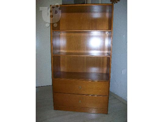 PoulaTo: Βιβλιοθήκη ξύλινη