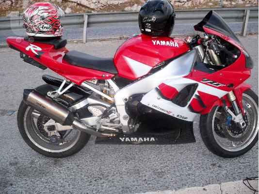 PoulaTo: YAMAHA YZF-R1 '01