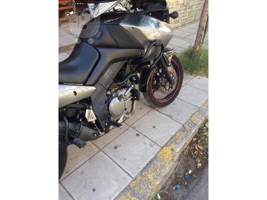 PoulaTo: SUZUKI VS 750 '08