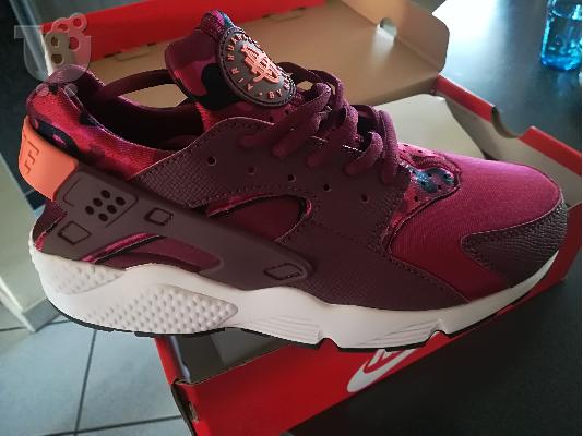 NIKE AIR HUARACHE