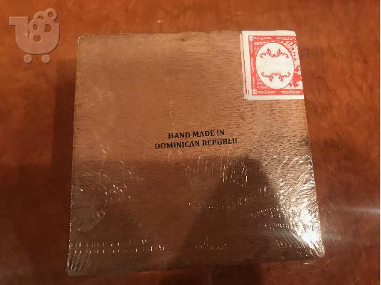 HAND MADE CIGARS LAS BALLENAS DOMINICAN REPUBLIC  24 PCS (LARGE SIZE) AND 20 PCS SMALL SIZ...