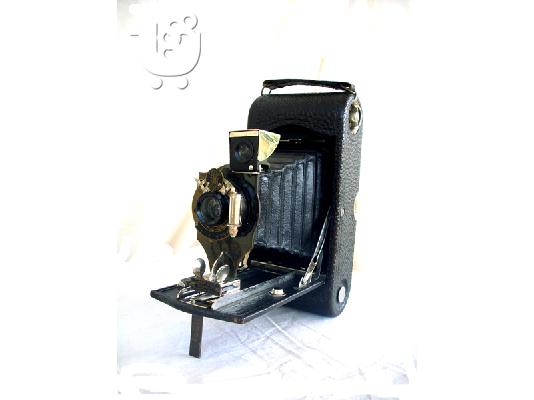 Kodak  φωτογραφική μηχανη αντίκα .Ξύλινη του 1910