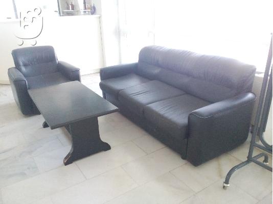 PoulaTo: Καθιστικό italian design με 1καναπέ 3θέσιο,3πολυθρόνες,δερματίνη μαύρο,2 τραπεζάκια ΕΥΚΑΙΡΙΑ 500 ευρώ!!!!