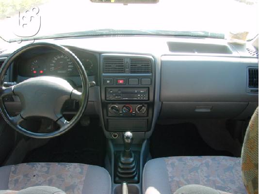 Nissan Almera 