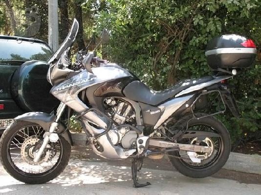 PoulaTo: HONDA XL 700 V Transalp '08