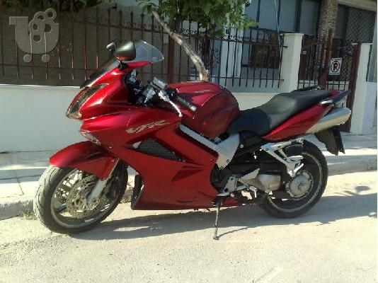 PoulaTo: HONDA VFR 800 '06