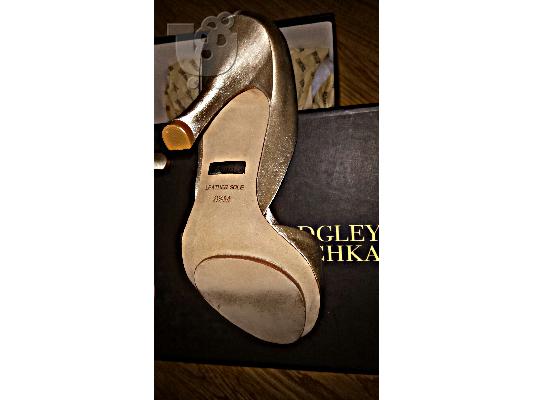 PoulaTo: Γόβες Badgley Mischka