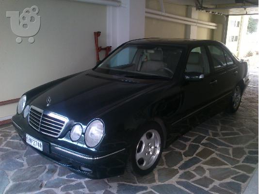 PoulaTo: MERCEDES E 200 '01