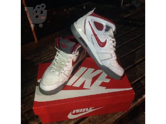PoulaTo: 46 νουμερο NIKE Air Flight Falcon