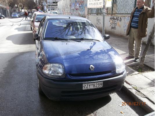 PoulaTo: RENAULT CLIO '02