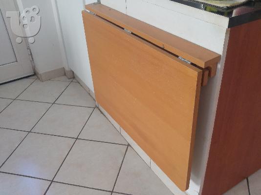 Επιτοίχιο πτυσσόμενο τραπεζάκι