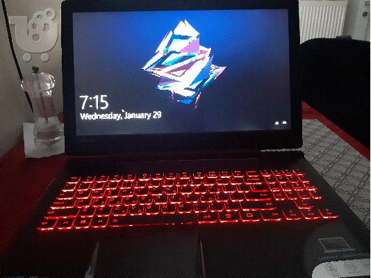PoulaTo: Lenovo Y520-15IKBN